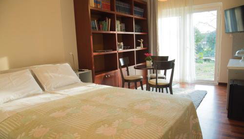 Erasmia's studio - Photo 3