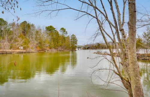 Tranquil Lakefront Home with Sunroom in Burlington - Foto 30