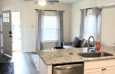 LakewoodLyon Park Renovated Cottage Near Duke 23A - Foto 1