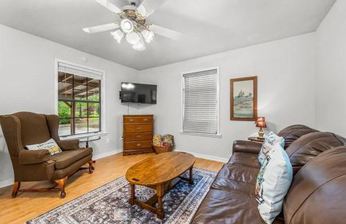 Faith Family Farmhouse on Farm in Mentone, Alabama - Foto 26