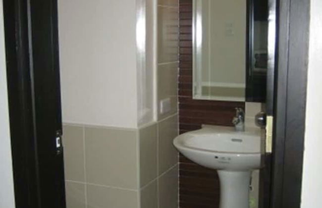 The Studio 87 Residences - Photo 17