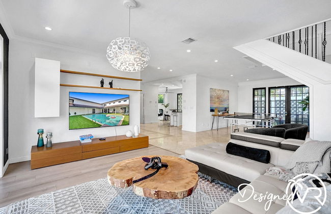 Amazing 7 BR Villa With Heated Pool Near the Beach - Photo 70