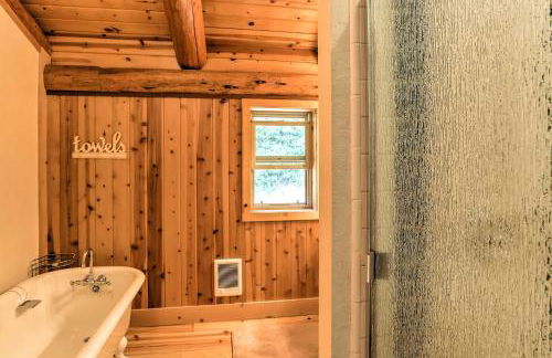 13 Mi to Mt Shasta Log Home on 60 Acres! - Foto 14