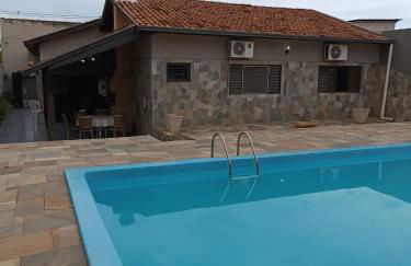 Casa com ótima localização e lazer espetacular. - Photo 1