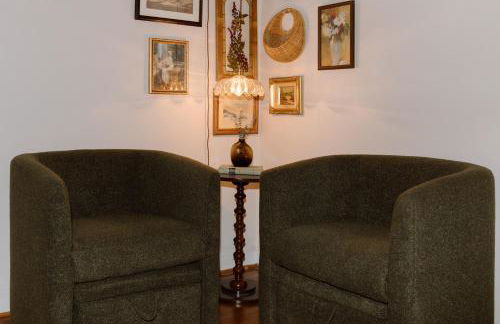 Speakeasy, Hot Tub, Putt Putt, Outdoor Theatre, 8 minutes from Downtown Greenville - Foto 33