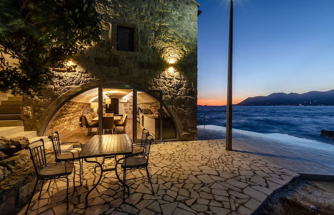 Beachfront Villa Gabriela with Pool - Foto 62