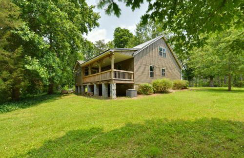 Peaceful Wine Country Cottage with Fire Pit in Olin! - Foto 25