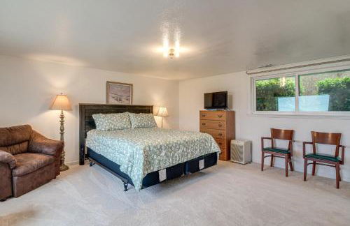 Cliffside Lighthouse Beach Home with Ocean View - Foto 17