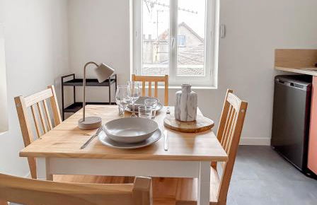 Pépites rares en bord d'Allier, découvrez trois T1 rénovés, proches Vichy et Saint-Yorre, transports, thermes et toutes commodités - Foto 39