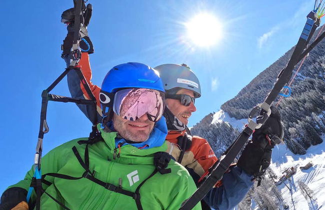 Volo in parapendio sulle Alpi svizzere - Foto 14