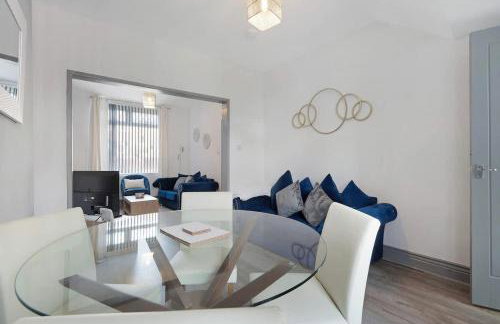 Comfortable 2BR Home 10 Min to Durham Cathedral - Foto 8