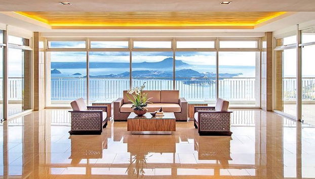 Coin salon dans le hall