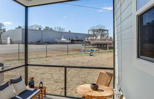 Boat-Ready Location! Airy Greenwood Family Cottage - Foto 22