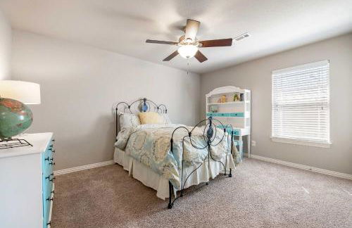 Near Hiking and Biking Convenient Home in Rogers! - Foto 18