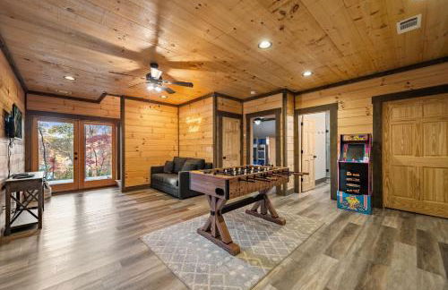 Chardonnay Chalet - Luxe Modern Chalet - Hot Tub, Wi-Fi, Fire Pit, Game Room, Amazing Deck - 15 min to Blue Ridge - Foto 38