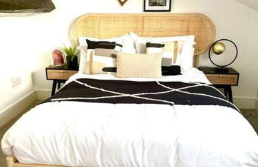 Historic Charm: *Perfect For Group Getaways* - Photo 38