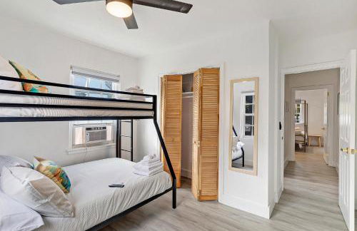 Spacious 3br 2ba Cottage Steps to Water & Downtown - Foto 47