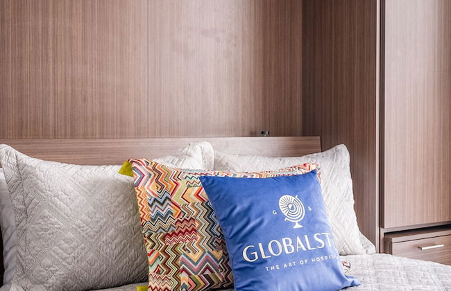 Luxury 4BR Townhouse in Downtown Toronto - Photo 10