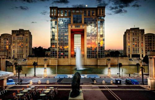 Charming 1 Bedroom Apartment with terrace air conditioning and private parking - Photo 15