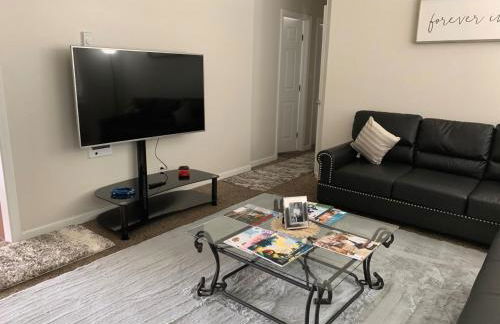 Manchester Manor at Kingston East - Foto 20