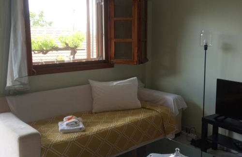 Small Town Apartment - Photo 7