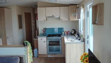 2 Bed Chalet - Sleeps 4 - Pets - Parking - Foto 4