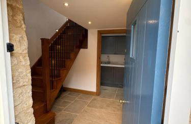 The Menagerie - Photo 5