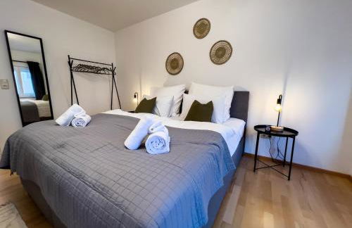 KUELhome - STYLISCHE ZENTRALE WOHNUNG MIT KÜCHE UND PARKPLATZ IN SEITENSTRAẞE - Foto 15