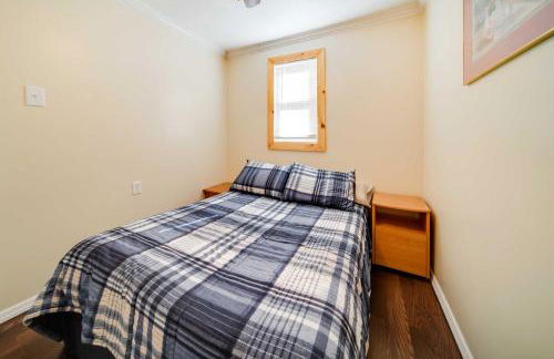 Geneva Cottage with Patio - Walk to Park, Lake Erie! - Foto 10