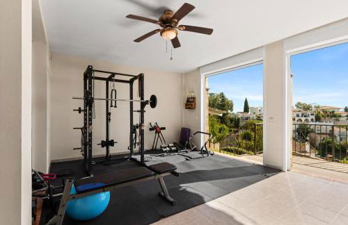 Infinity pool mansion by Costarentals - Ref 85 - Photo 7