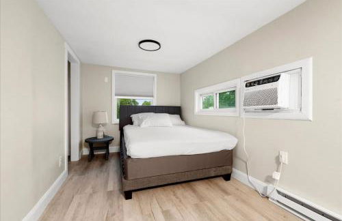 Whitewater The Genoa on Oneida Lake Sleeps 8 - Photo 24