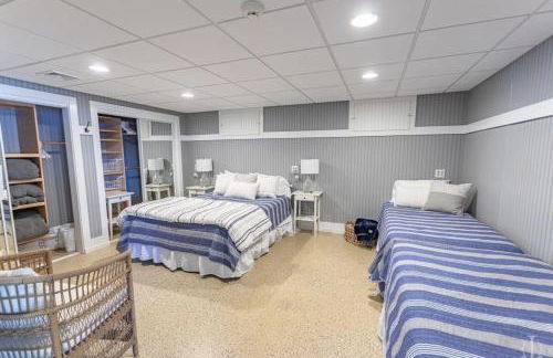 Beautiful Home 30 Feet from the Sand at Spofford Lake! - Foto 42