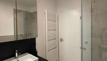 Moderne 2-Schlafzimmer Wohnung für 2-3 Personen - Optimal für Arbeit und Erholung - Foto 2