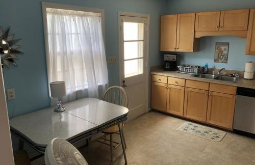 Beach Front on the Bay in our Rustic, Pet Friendly Cottage home - Photo 32