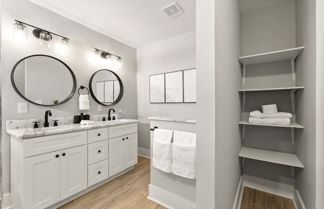 Twin Homes - 8 Bedroom Retreat In Central ATL - Foto 21