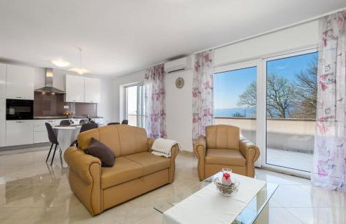 2 Bedroom Lovely Apartment In Viskovo - Photo 17