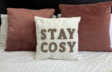 Spacious 4 Bedroom Contractors Friendly Home in Coventry Near Jaguar Land Rover & City Centre - Photo 15