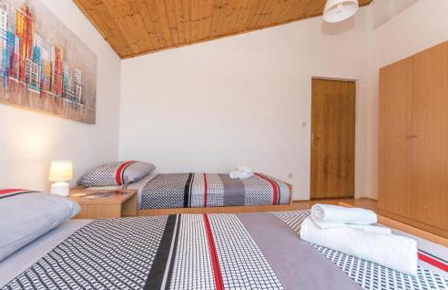 Nice Home In Nadin With Wifi - Photo 41