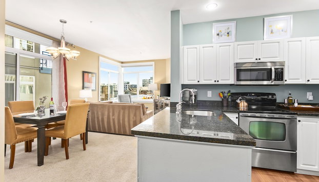 Corner Unit in the middle of it all - 99 Walkscore - Foto 2, Profilbild