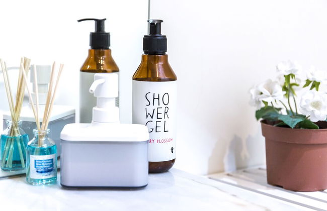 Bright 3BR Flat w/ AC in City Center by LovelyStay - Photo 84