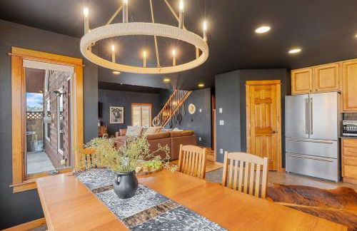 30 Miles to Yellowstone Hot Tub Game Room AC - Foto 45