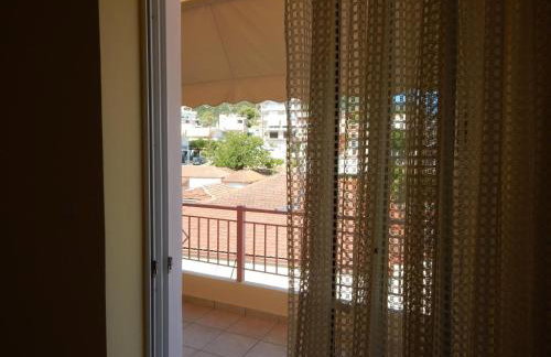 Angela s Apartment With Beautiful Balcony View - Photo 98