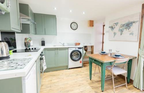 Private Annexe, Nr Celtic Manor & Cwmbran, Parking - Foto 15