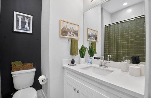 Urban EaDo Retreat - 3BR Townhome w Deck - Foto 19