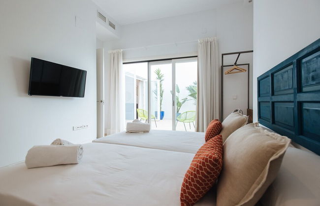 Eva Recommends Castellar Pool & Terrace - Photo 97