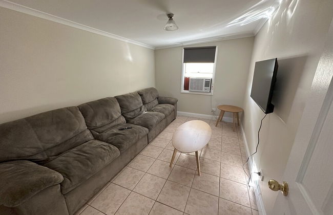 Charming 3 bedroom Cottage - Photo 9