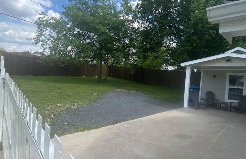 StockYards! Less than 4 minutes-Sleeps 8-Lee House - Foto 47