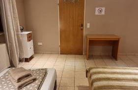 Basecamp 60 am Waldrand - für Gruppen Familien Monteure - helles 2-Zimmer-Souterrain - Frankfurt, Hanau, Gießen - kostenlose Parkplätze - Foto 20