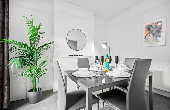 Cosy Three Bedroom Family Home With Garden - Foto 11