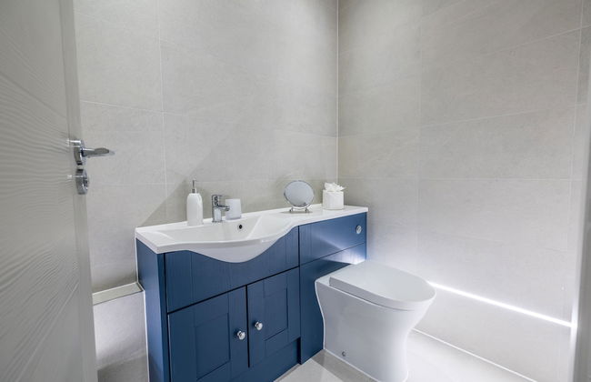 Remarkable 2-bed Apartment in Camberley - Foto 28